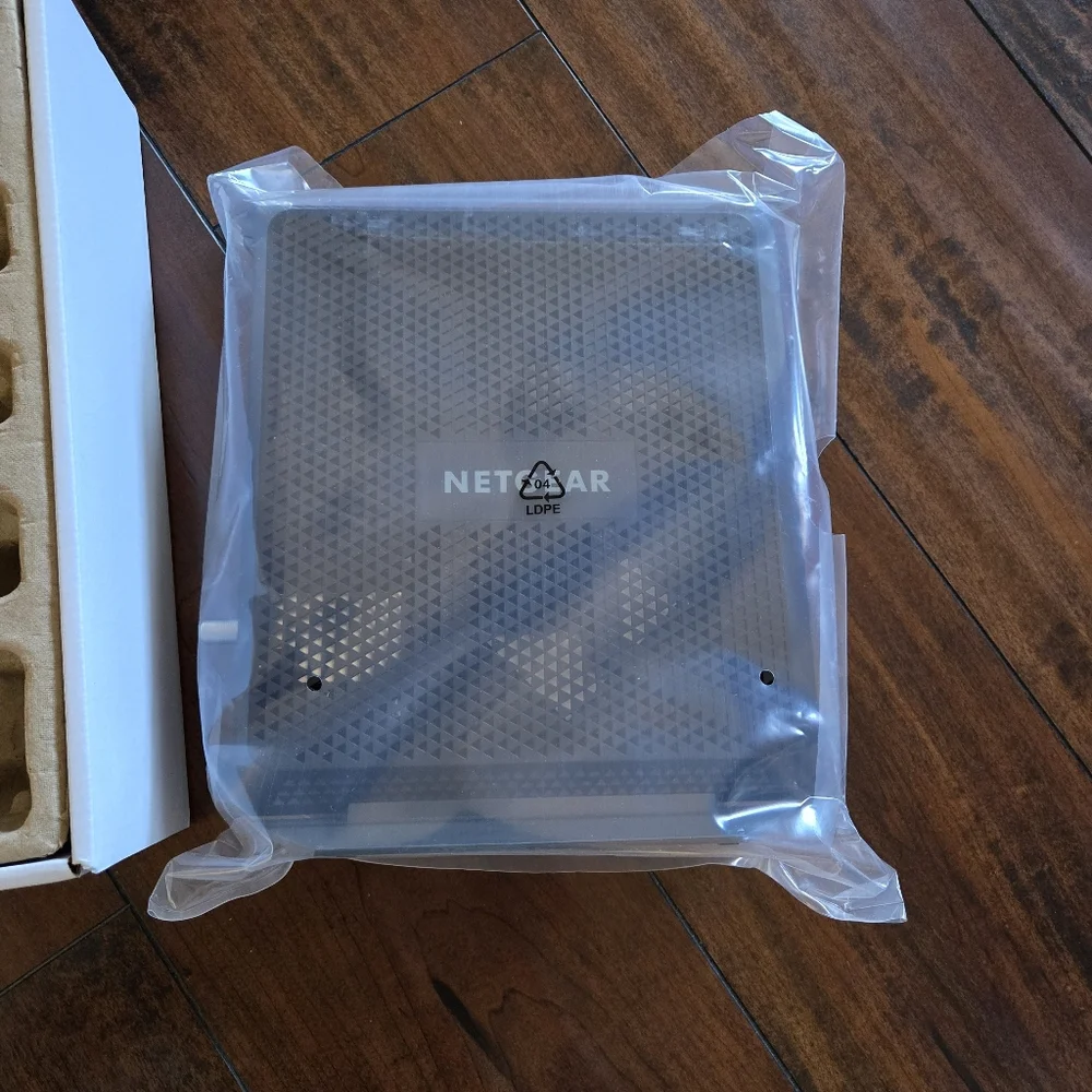 Netgear C6900 Nighthawk AC1900 WiFi Cable Modem Router Dual Band Wired Wireless - Picture 12 of 14